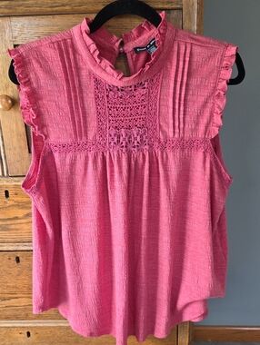 🌿 Cable & Gauge Coral Pink Crochet Yoke Ruffle Sleeveless Blouse